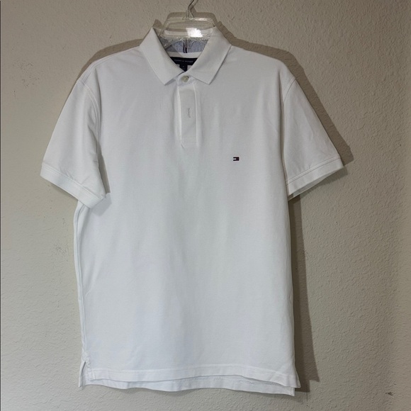 Tommy Hilfiger Men's Classic White Polo - Never Worn - Picture 2 of 3